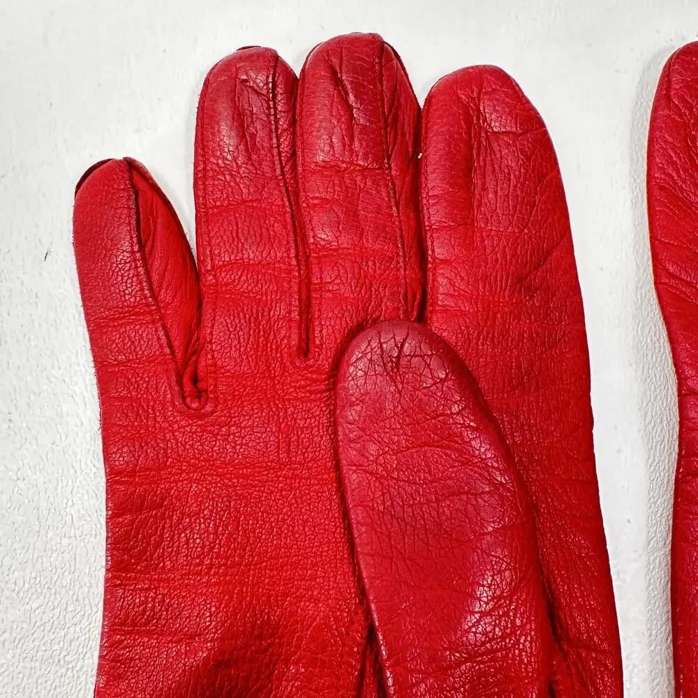 Liz Claiborne Leather Gloves Women 6.5 Lined Logo Red Past Wrist